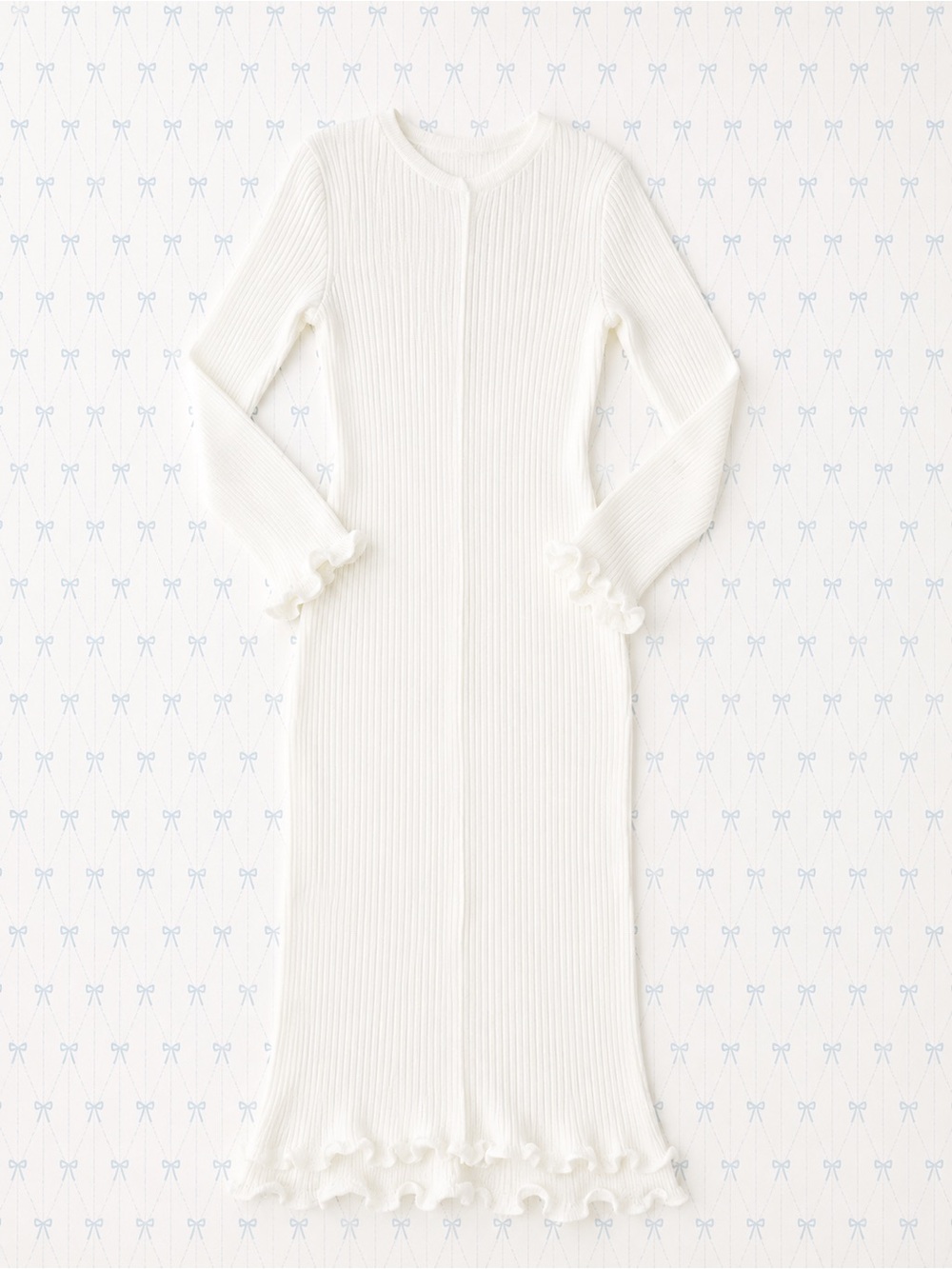 Elegant White Ribbed Knit Dress